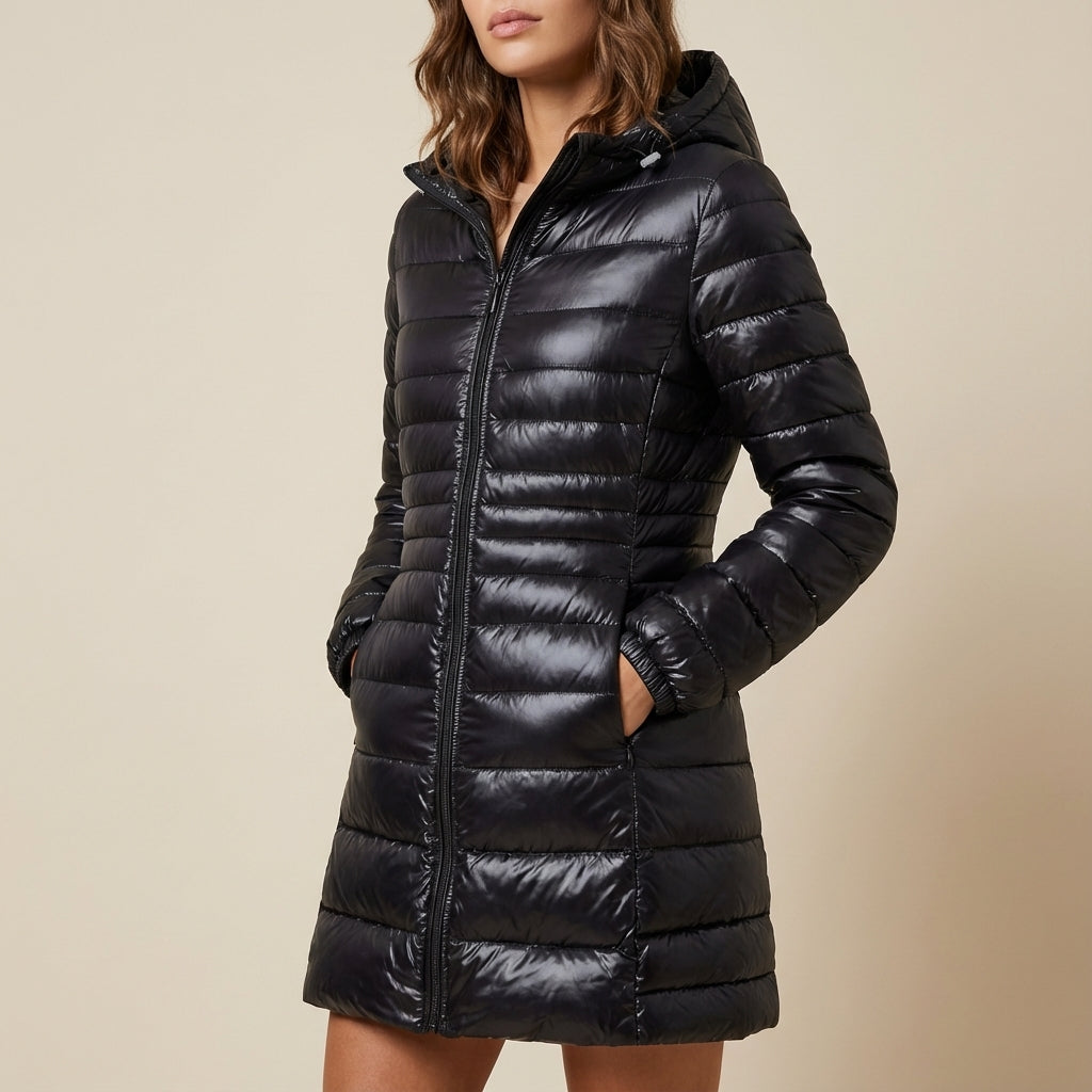 Kurtka zimowa damska pikowana długa z kapturem | Styl miejski