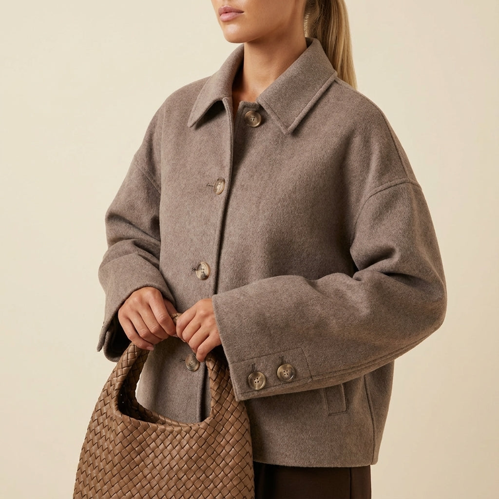 Kurtka damska krótka oversize na guziki | Styl miejski na co dzień