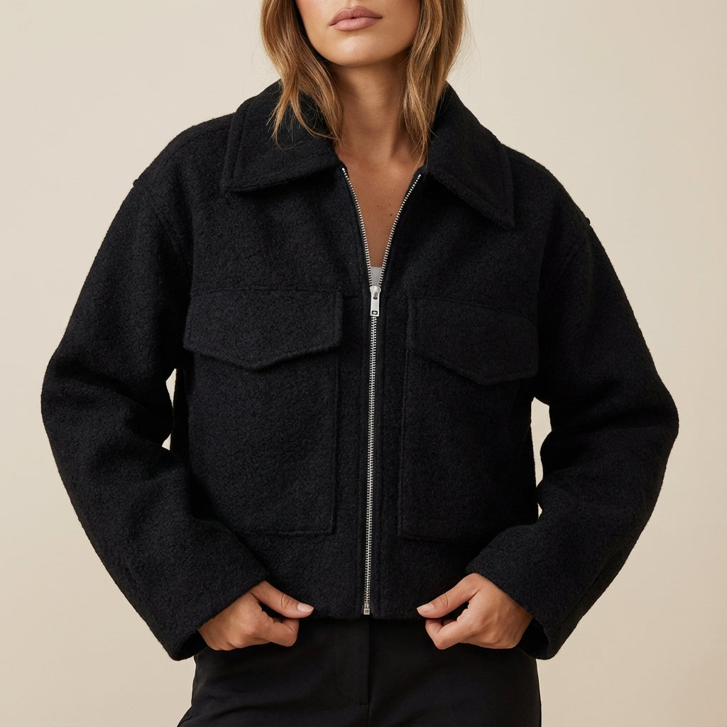 Kurtka damska krótka na zamek z kołnierzem i kieszeniami | Na co dzień