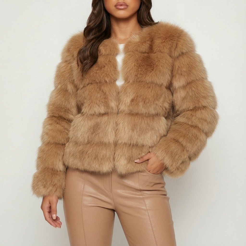 Kurtka Damska o Warstwowej Strukturze | Codzienny Styl