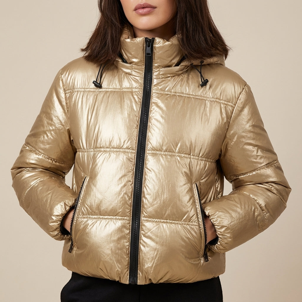 Kurtka damska pikowana błyszcząca z kapturem | Styl miejski
