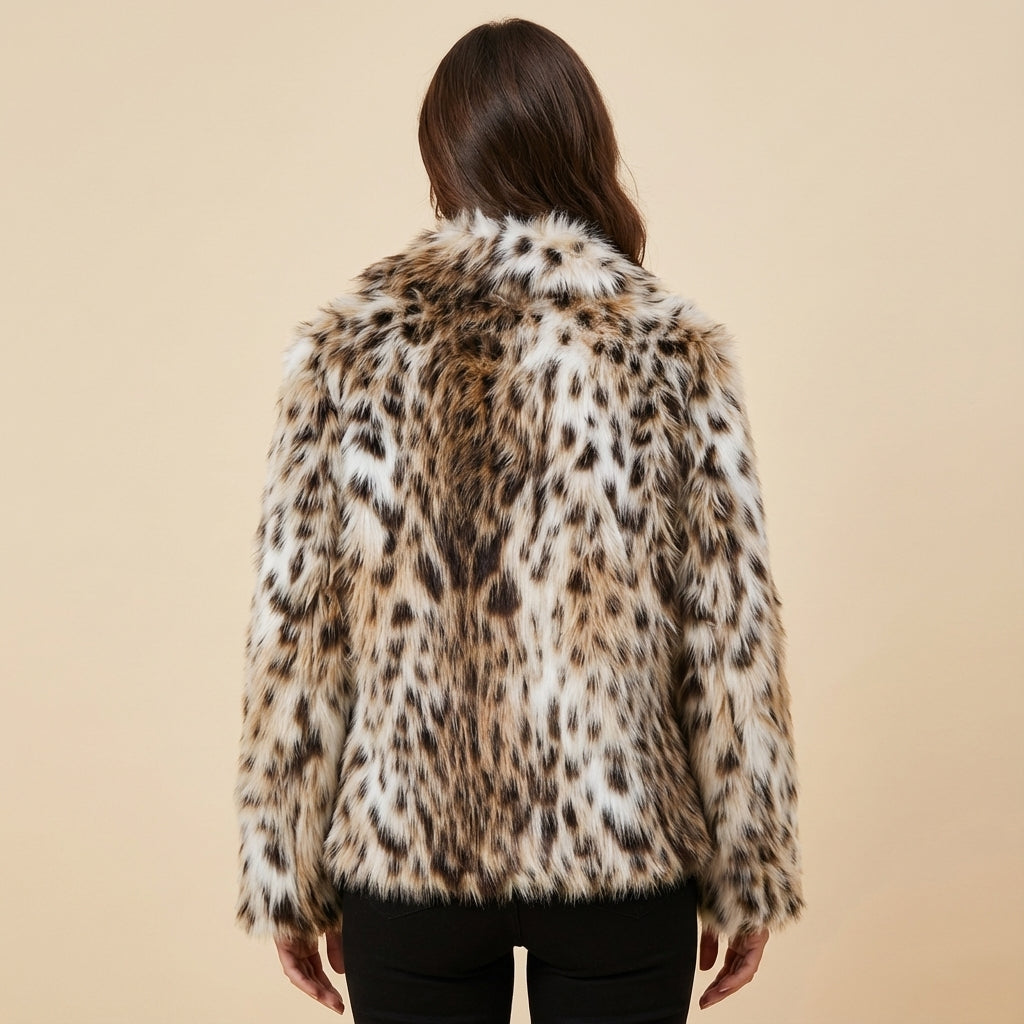 Płaszcz zimowy damski w panterkowy wzór | Styl miejski