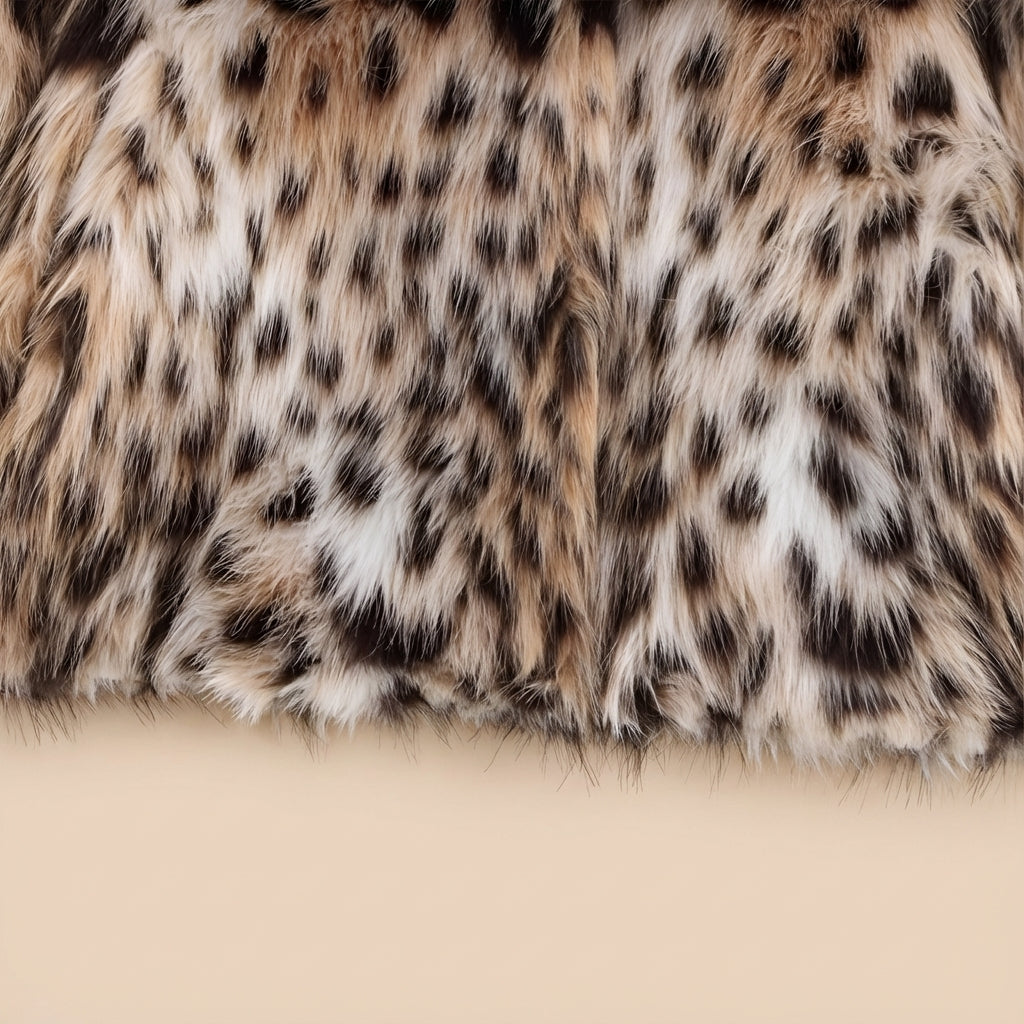 Płaszcz zimowy damski w panterkowy wzór | Styl miejski